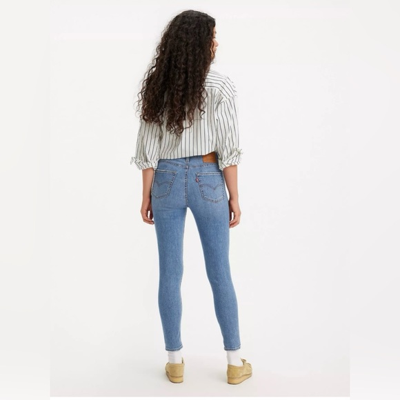New! Levi's® Premium 721 HIGH RISE SKINNY PERFORMANCE COOL‎ WOMEN'S JEANS - Picture 4 of 10